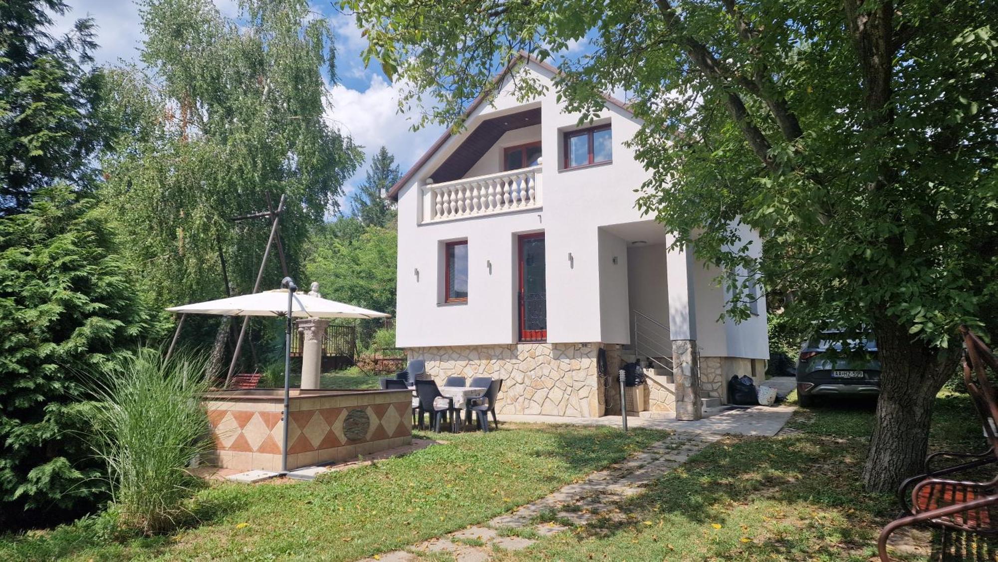 Pilis Hills View Deluxe House With Pool & Ac Near Bp Villa Pilisszentivan Luaran gambar